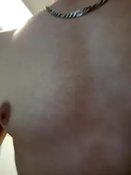 Snapshot of tinyolha chatting on 10/25/25, 03:51 tinyolha online show from 10/25/25, 03:51