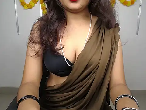 Snapshot of heavan_girl chatting on 11/10/25, 11:42 heavan girl online show from 11/10/25, 11:42