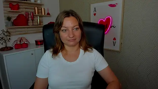 Snapshot of angelaSamt chatting on 07/01/26, 05:31 angelaSamt online show from 07/01/26, 05:31