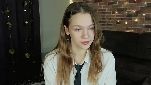 VelvetRisque online show from 01/09/26, 06:16