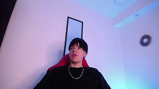 Anhonymus  online show from 11/10/25, 03:38