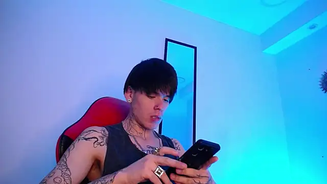 Anhonymus  online show from 11/20/25, 03:39