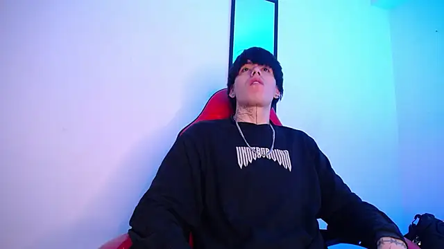 Anhonymus  online show from 11/30/25, 04:49