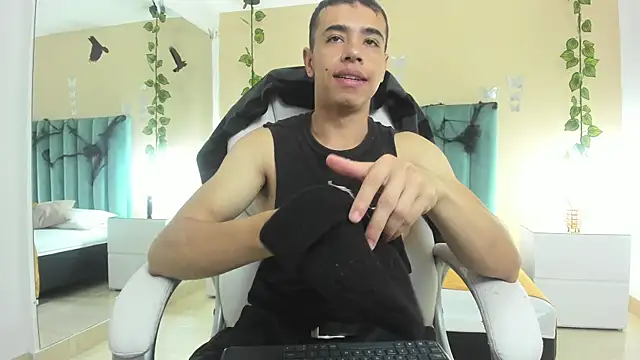 Muscle Scott online show from 10/30/25, 12:28