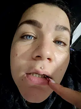 Snapshot of angelcurvyxtremx69 chatting on 02/19/26, 02:40 angelcurvyxtremx69 online show from 02/19/26, 02:40