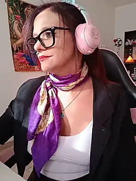 AngelinRedLatina online show from 05/11/26, 01:39