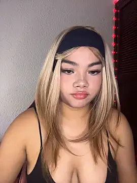 Dakota-Lona online show from 03/20/26, 09:41