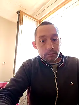 Snapshot of frederic198 chatting on 10/10/25, 02:49 frederic198 online show from 10/10/25, 02:49
