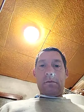 Snapshot of frederic198 chatting on 05/10/26, 06:35 frederic198 online show from 05/10/26, 06:35