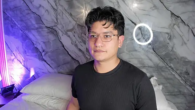 Snapshot of Dante_Callahan chatting on 11/15/25, 08:16 Dante Callahan online show from 11/15/25, 08:16