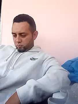 angelitocalientico online show from 10/20/25, 06:41