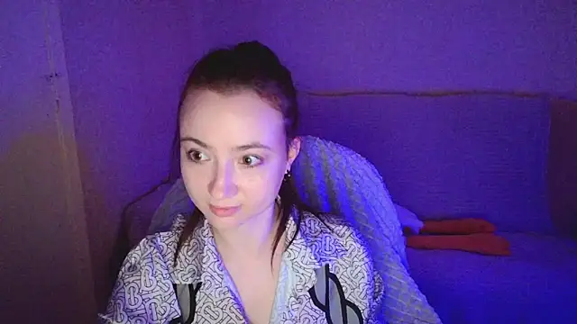 Snapshot of Micky_Wood chatting on 09/23/25, 02:42 Micky Wood online show from 09/23/25, 02:42