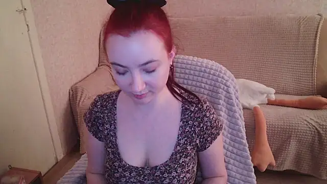 Snapshot of Micky_Wood chatting on 10/14/25, 09:43 Micky Wood online show from 10/14/25, 09:43