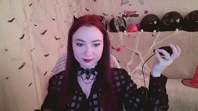 Snapshot of Micky_Wood chatting on 10/25/25, 06:54 Micky Wood online show from 10/25/25, 06:54