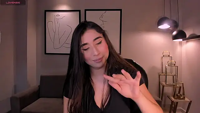 MayaMoretti  online show from 12/20/25, 04:30