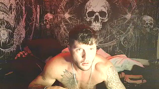 Snapshot of silversage92 chatting on 10/20/25, 01:06 silversage92 online show from 10/20/25, 01:06