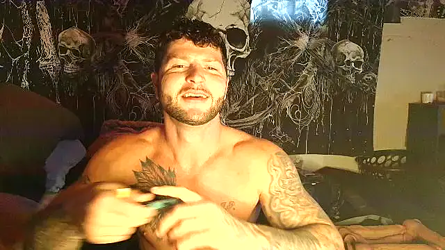 Snapshot of silversage92 chatting on 10/29/25, 05:04 silversage92 online show from 10/29/25, 05:04