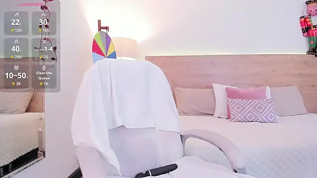 GinebraBrown online show from 12/18/25, 06:36