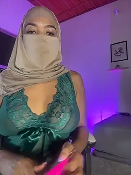Snapshot of Yuli_arabic chatting on 06/29/26, 07:14 Yuli arabic online show from 06/29/26, 07:14