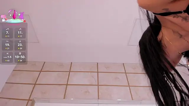 Snapshot of RoxyLior chatting on 01/17/26, 03:22 RoxyLior online show from 01/17/26, 03:22