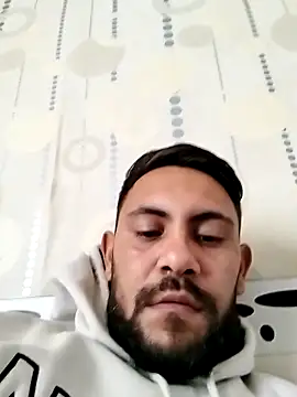 Snapshot of couplebest1 chatting on 09/12/25, 08:14 couplebest1 online show from 09/12/25, 08:14