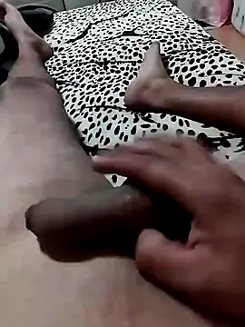 Snapshot of couplebest1 chatting on 09/28/25, 01:55 couplebest1 online show from 09/28/25, 01:55