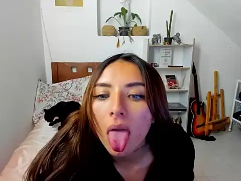 megan doll2123 online show from 12/16/25, 08:36