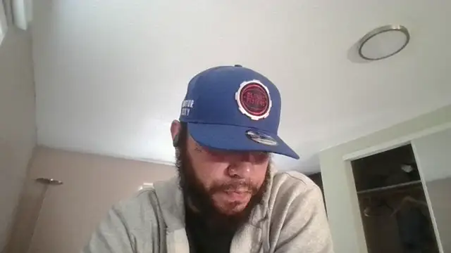 Snapshot of Brownroyal chatting on 06/12/26, 12:53 Brownroyal online show from 06/12/26, 12:53