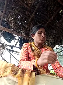 Snapshot of Mansi_ji chatting on 10/06/25, 09:29 Mansi ji online show from 10/06/25, 09:29