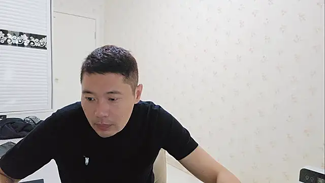 Snapshot of Buryerry-B chatting on 09/26/25, 12:47 Buryerry-B online show from 09/26/25, 12:47