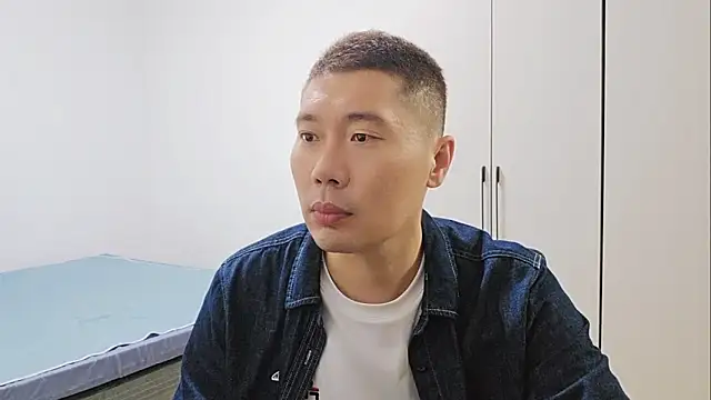 Snapshot of Buryerry-B chatting on 10/01/25, 11:49 Buryerry-B online show from 10/01/25, 11:49