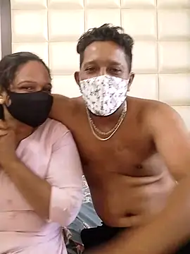 Snapshot of Sex_Queen_aaraya chatting on 09/20/25, 10:05 Sex Queen aaraya online show from 09/20/25, 10:05