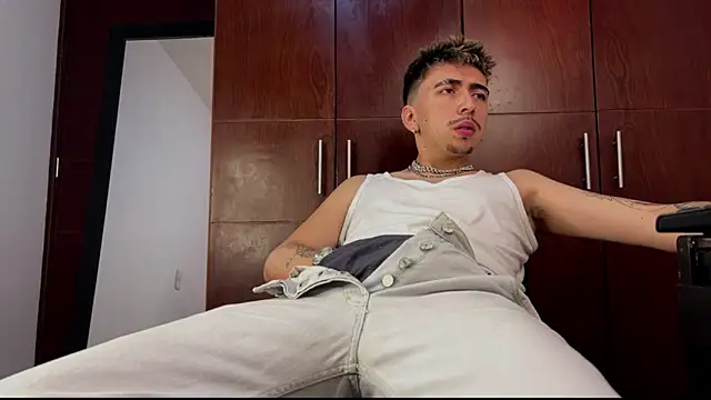 liamty luxor online show from 10/20/25, 01:17