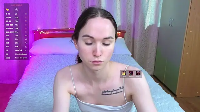 Angeel Kate online show from 04/13/26, 05:13