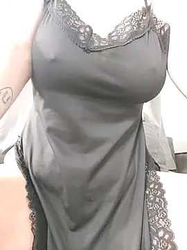 Snapshot of CassandraChaos chatting on 09/19/25, 06:04 CassandraChaos online show from 09/19/25, 06:04