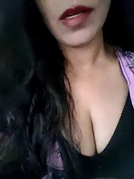 Deepa Sharma143 online show from 10/22/25, 02:01