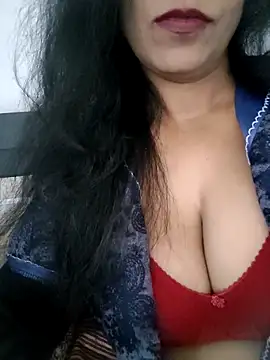 Deepa Sharma143 online show from 04/13/26, 01:55