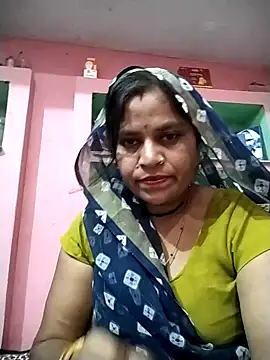 Snapshot of Hot_babli54 chatting on 10/19/25, 04:24 Hot babli54 online show from 10/19/25, 04:24
