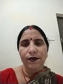 Snapshot of Hot_liya54 chatting on 05/19/26, 04:24 Hot liya54 online show from 05/19/26, 04:24