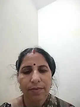 Snapshot of Hot_liya54 chatting on 06/13/26, 03:43 Hot liya54 online show from 06/13/26, 03:43