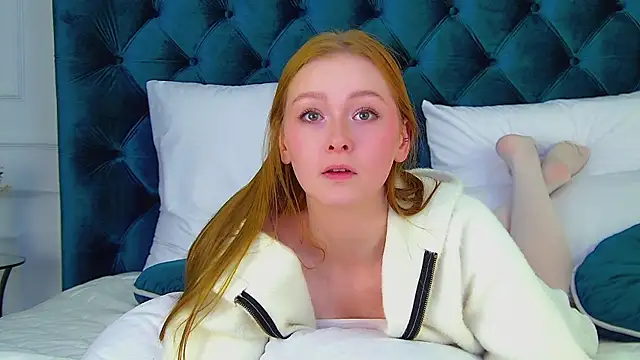 AgataFoxley online show from 09/28/25, 08:09