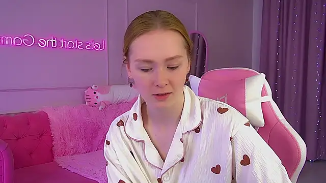 AgataFoxley online show from 10/06/25, 07:06