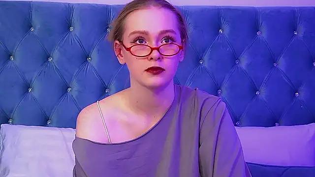 AgataFoxley online show from 03/04/26, 06:14