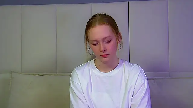 AgataFoxley online show from 04/28/26, 06:29