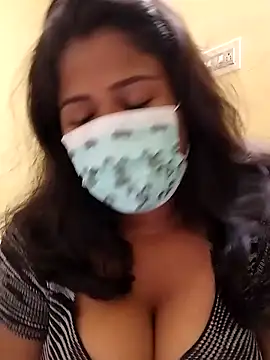 Snapshot of HAANNIAA chatting on 09/12/25, 06:08 HAANNIAA online show from 09/12/25, 06:08