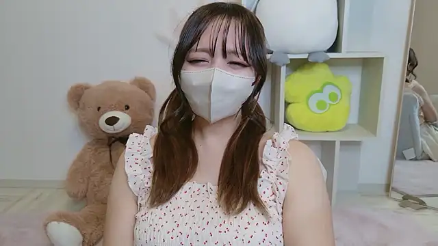 Snapshot of JP_Momo_o0 chatting on 10/08/25, 01:09 JP Momo o0 online show from 10/08/25, 01:09