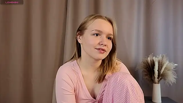 VinnieSerrano online show from 10/18/25, 02:07