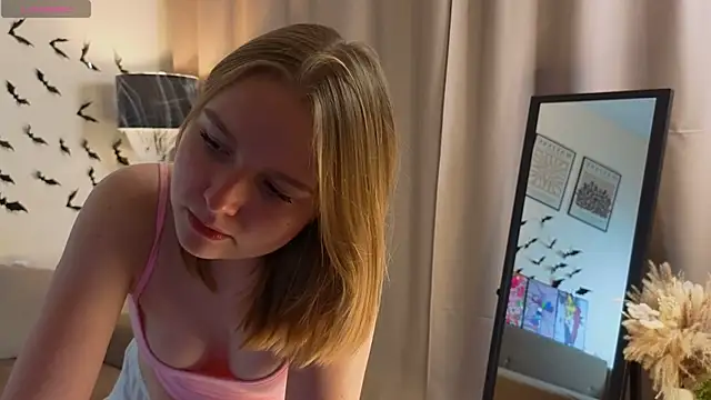 VinnieSerrano online show from 11/09/25, 02:59