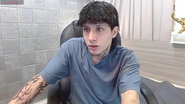 Iantwink18 online show from 11/18/25, 02:17