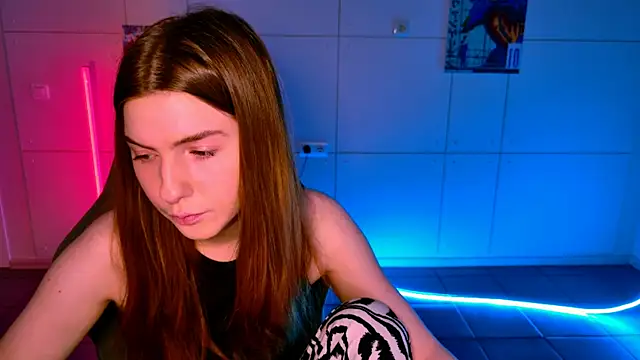 AliceCUNTach online show from 11/12/25, 05:08